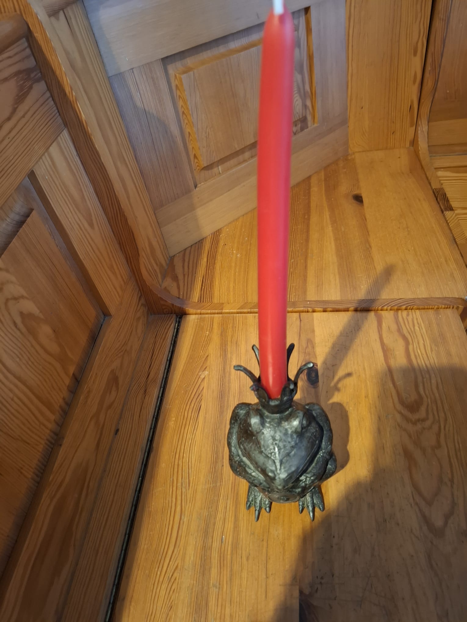 Frosch aus Bronze