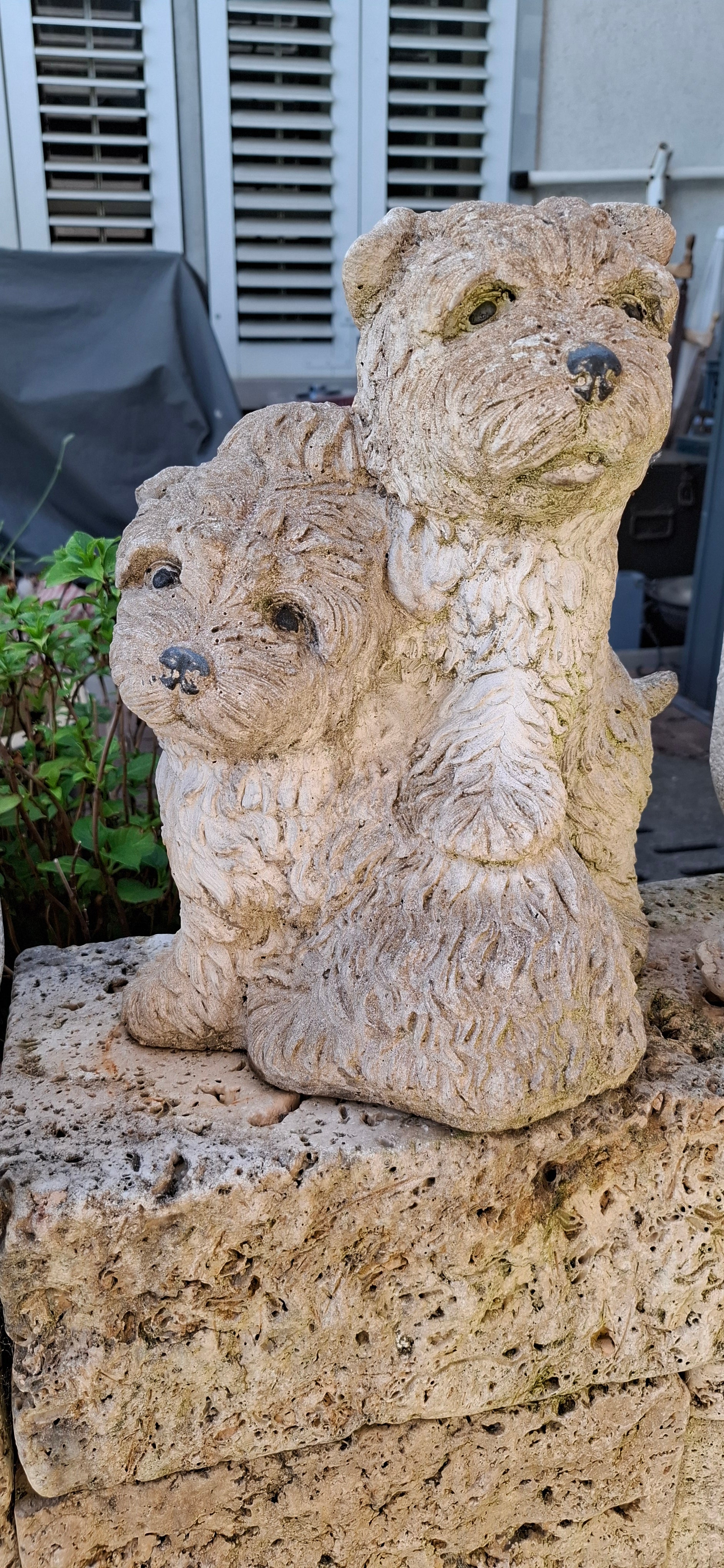 Betonfigur Hunde