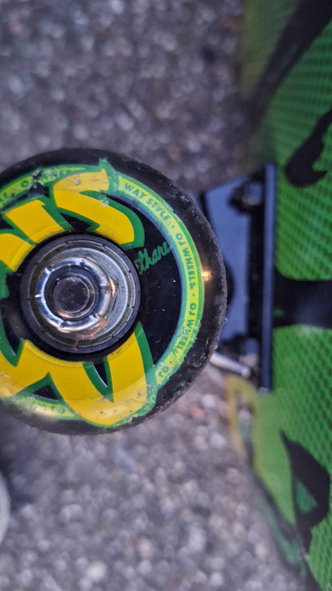 Skateboard