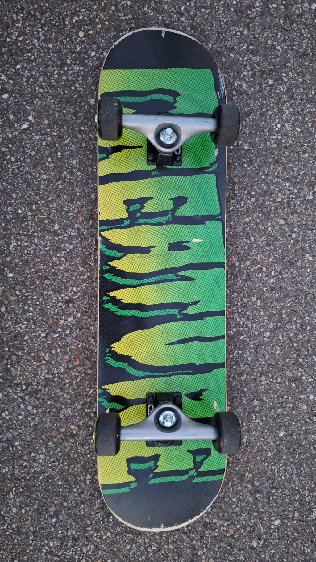 Skateboard