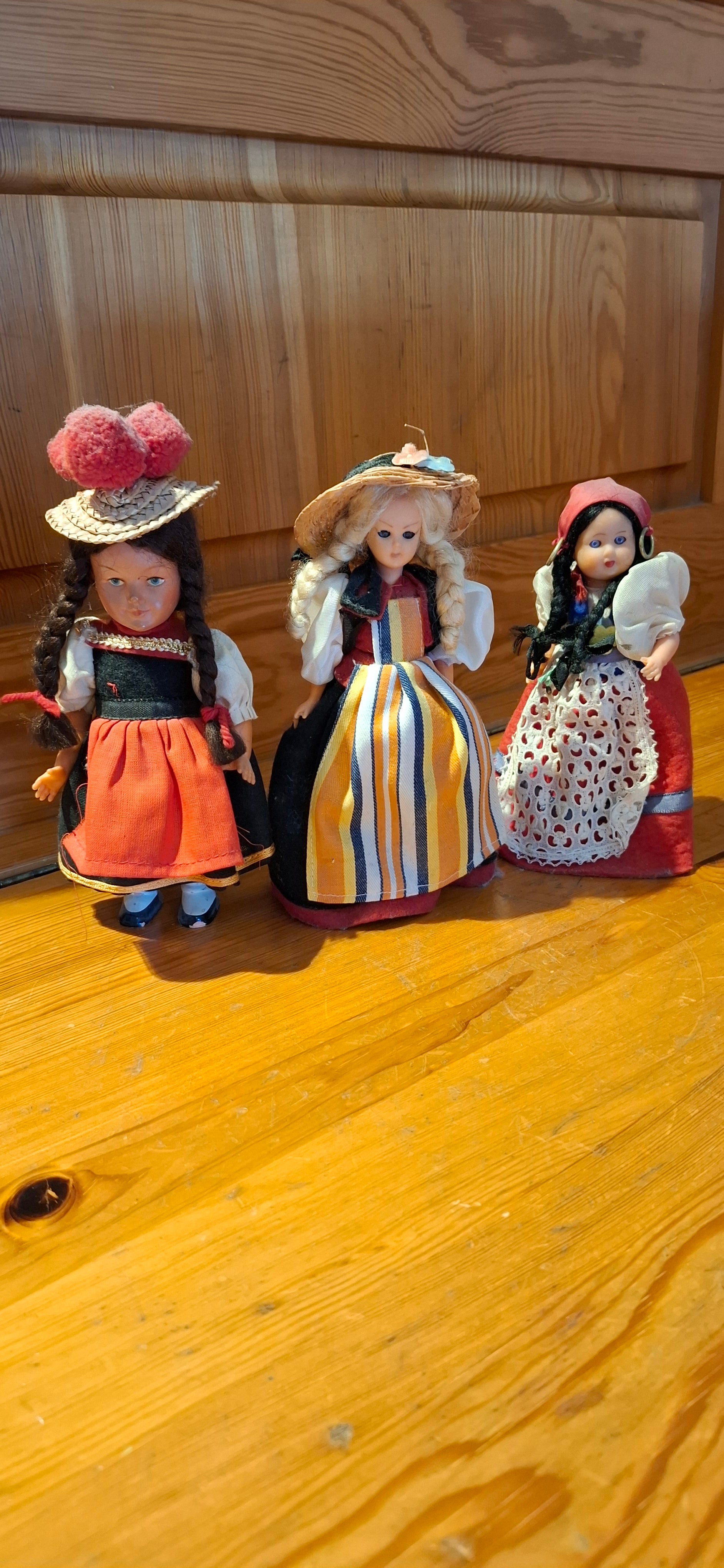 Trachtenpuppen